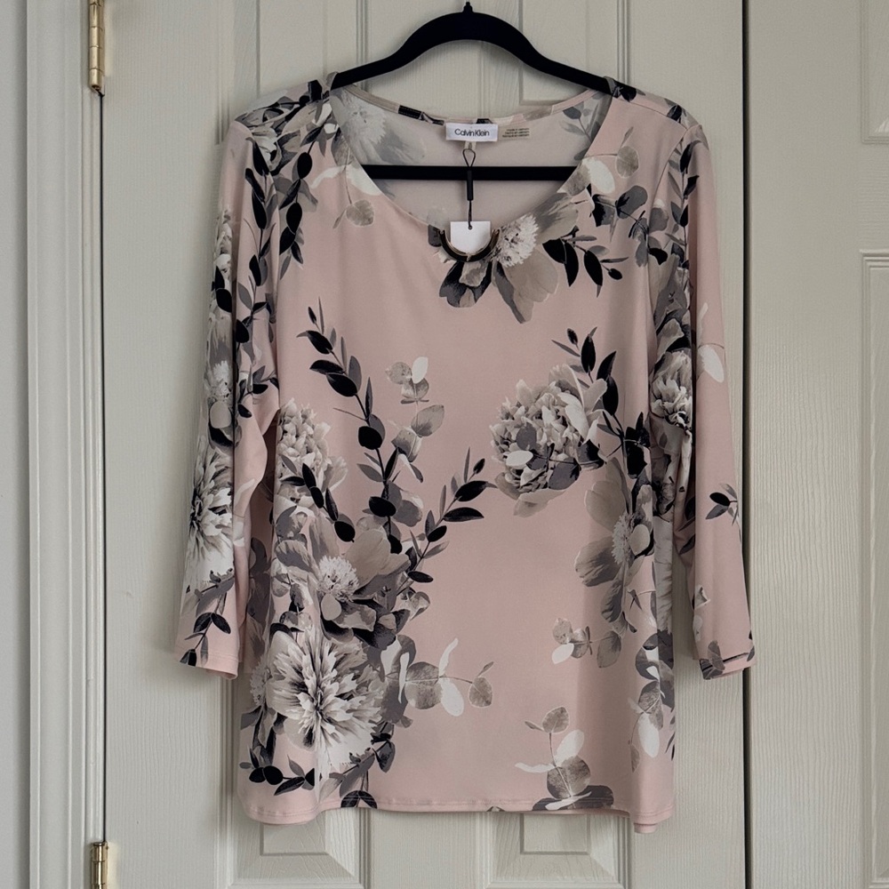 Calvin Klein Floral Knit Top w/ Metal Neckline Detail – XL |NWT|
